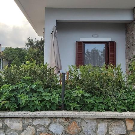 Light Blue House 3 Apartments Poúlithra Екстериор снимка
