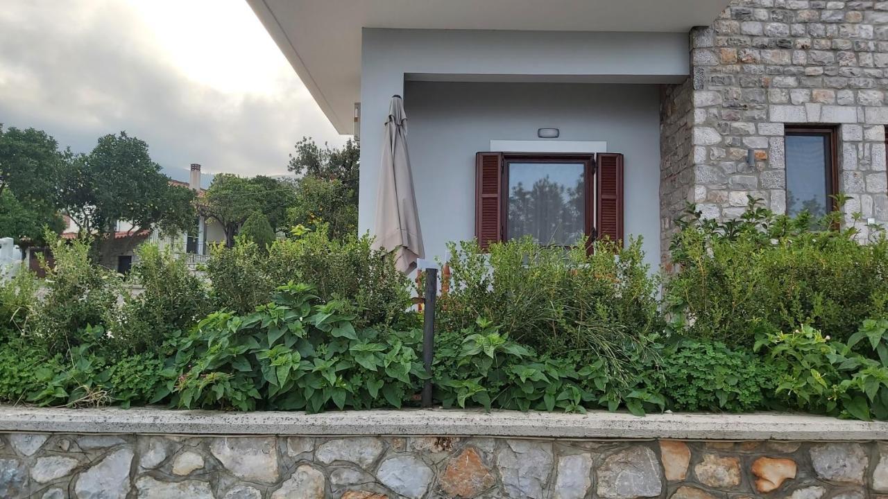 Light Blue House 3 Apartments Poúlithra Екстериор снимка