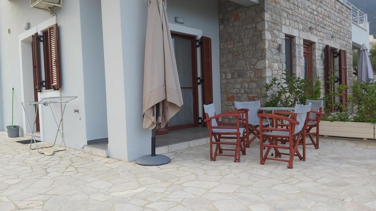 Light Blue House 3 Apartments Poúlithra Екстериор снимка